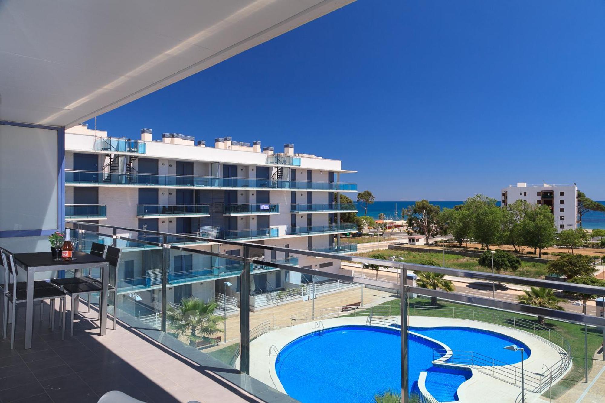Апартаменты Uhc Mar Augusta Family Complex Камбрильс Экстерьер фото